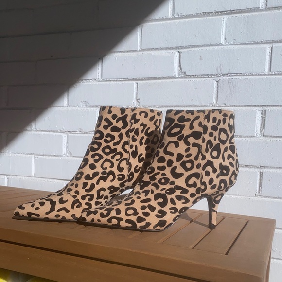 Leopard/cheetah print fall booties - Picture 5 of 5